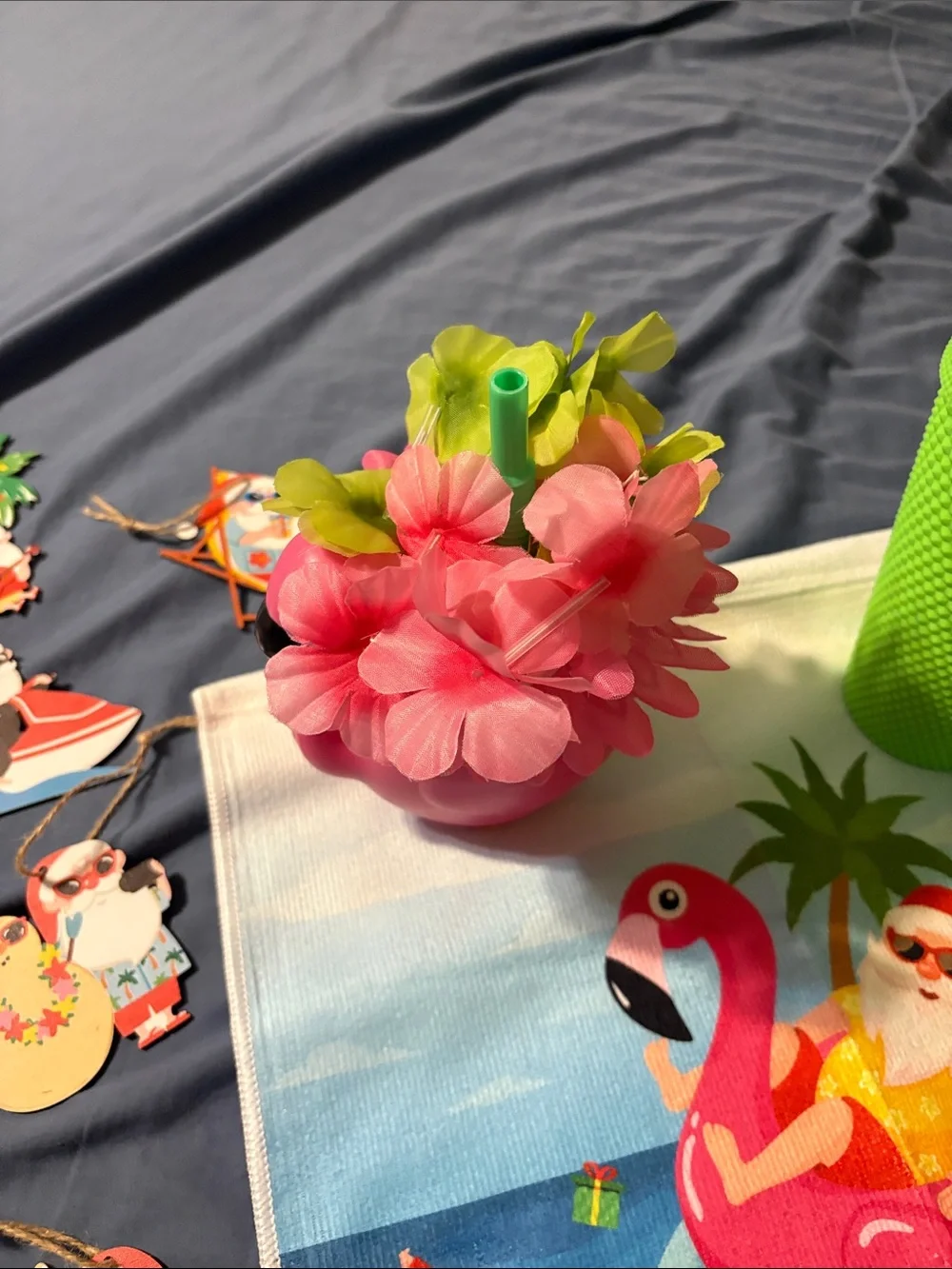 Tropical Party Set - Decorations, pen, lotion, lip gel, hand cream, wipes, cups